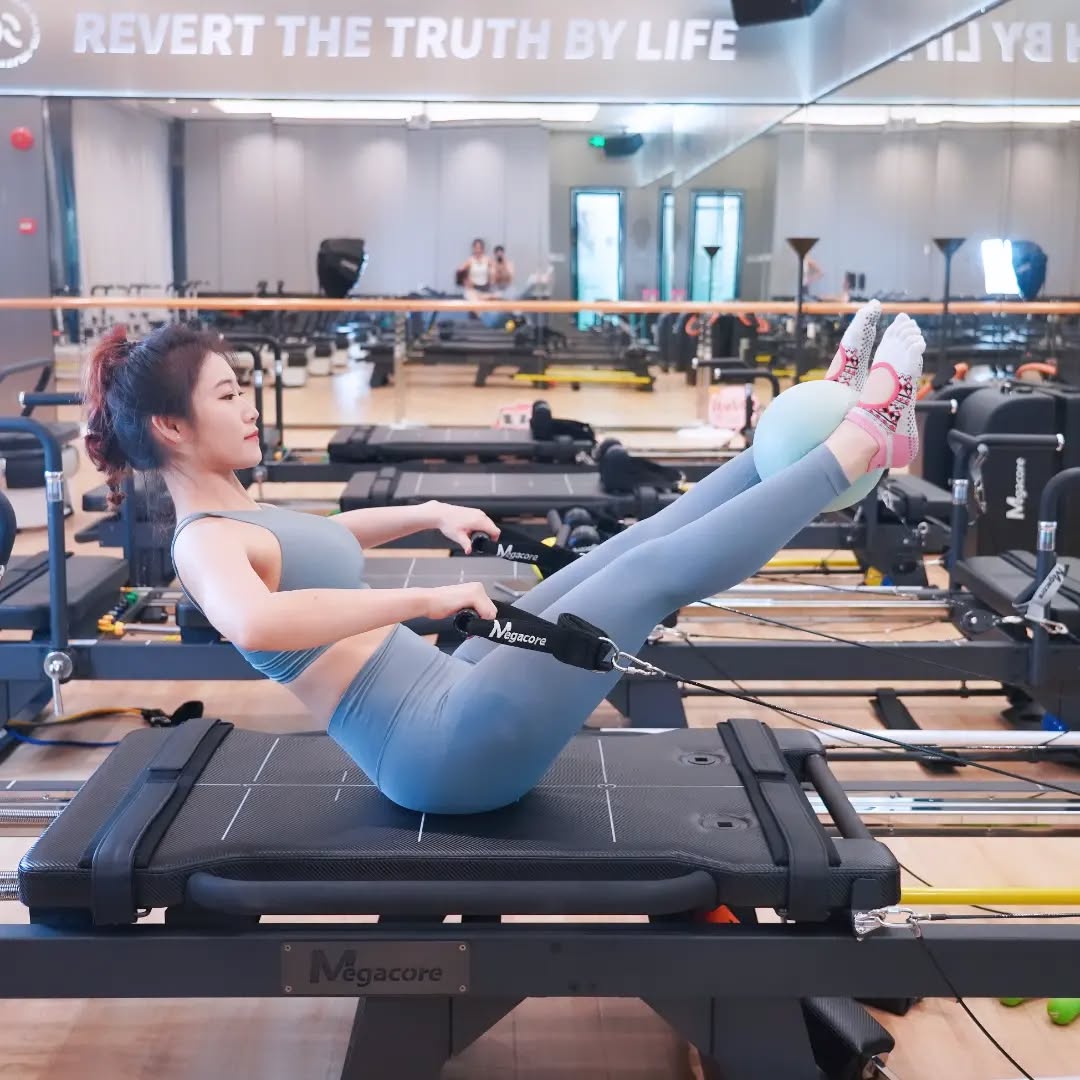 How to incorporate a heavy duty pilates reformer into your workouts 3 Reformer pilates near me