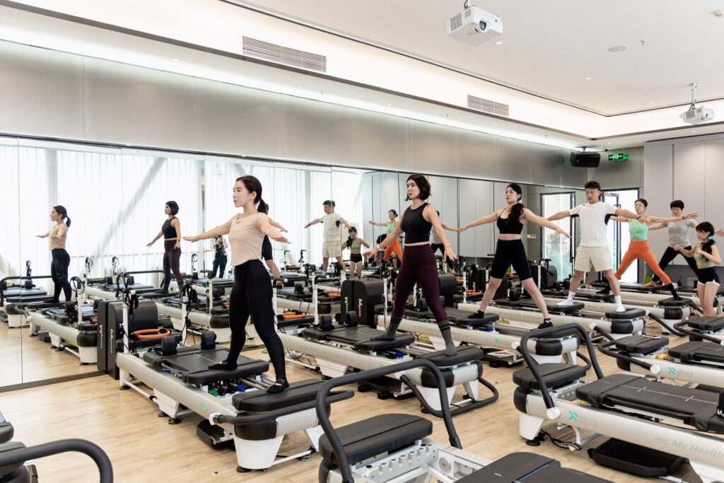 How to incorporate a heavy duty pilates reformer into your workouts 2 Reformer machine for pilates